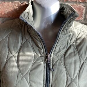 Eddie Bauer quilted ladies jacket size small